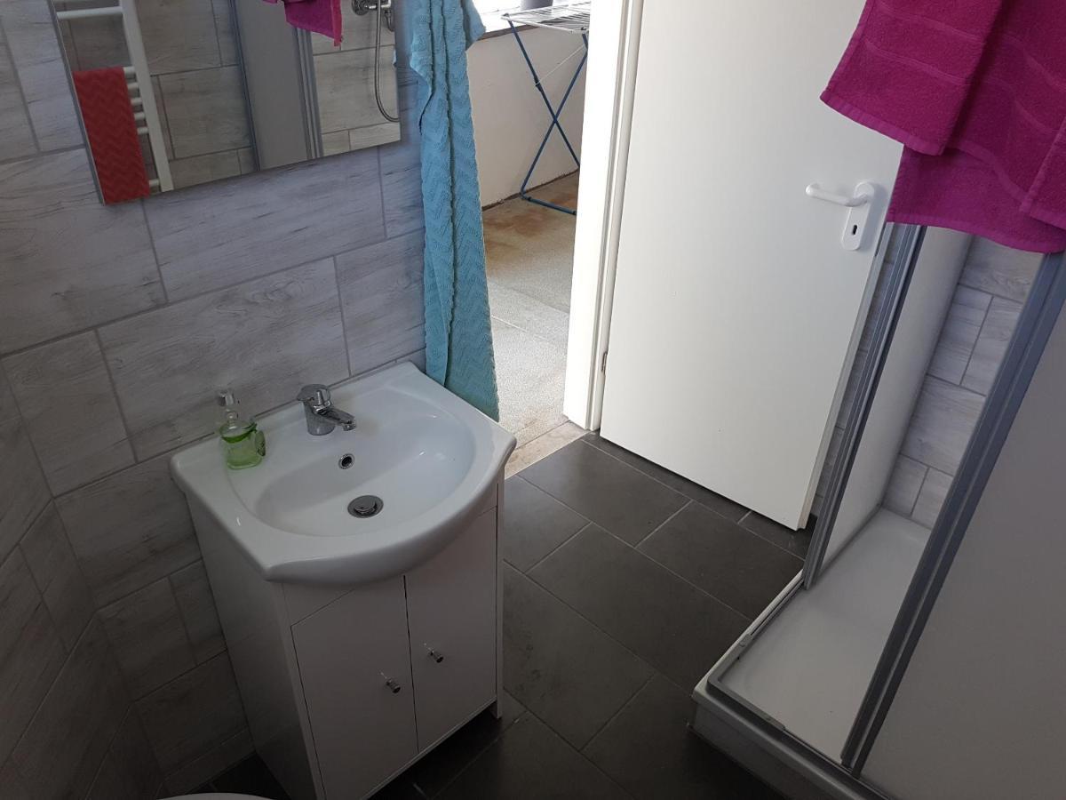 Einraum-Ferienwohnung 46M2 Eisenhuettenstadt-Diehlo エクステリア 写真