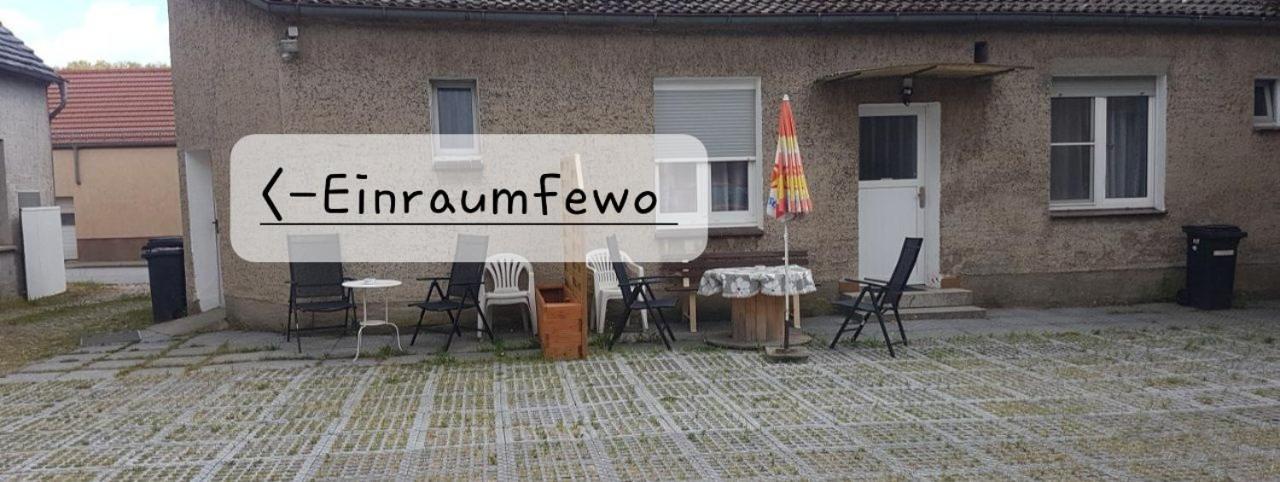 Einraum-Ferienwohnung 46M2 Eisenhuettenstadt-Diehlo エクステリア 写真